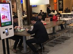 -麦当劳(世界城广场店)