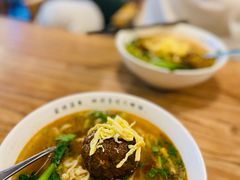 一个大狮子头面-每碗面馆(新鸿安大厦店)