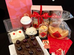 -红宝石·鲜奶小方·海派西点房(南丹店)