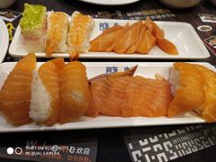 -四海一家自助餐(益田假日广场店)