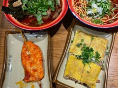 -楚东君•襄阳牛肉面牛杂煲(陆家嘴正大店)