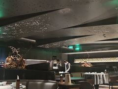 -左庭右院鲜牛肉火锅黑金店(陆家嘴中心店)