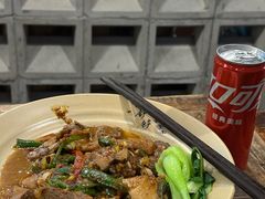 -方铲铲·成都板凳面(滨江银泰店)