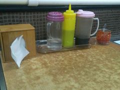 -丽虹云南过桥米线(兴工街店)