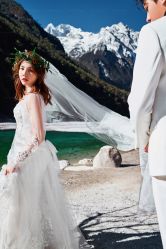 -AOROA·奥洛拉婚纱摄影·旅拍·礼服