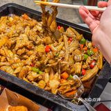蛙蛙脑袋陷进去啦!!