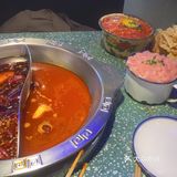 小姐姐们很漂亮啊 上菜速度非常快，10分钟全部上来