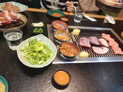 -臻牛烤肉