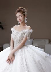 -莫小姐婚纱