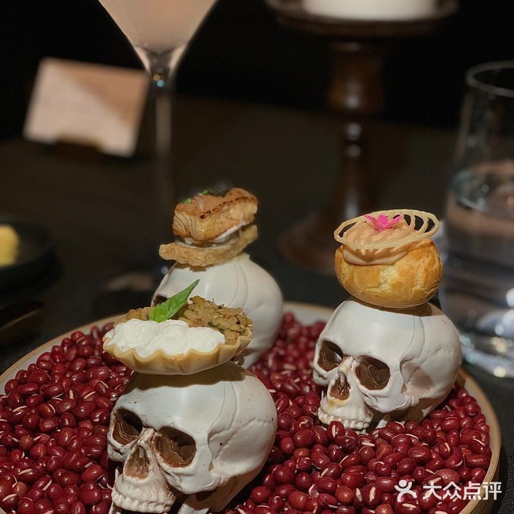 BU CASTLE｜外滩首家暗黑古堡西餐厅🏯