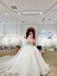 -派丽莫Pellimo原创设计婚纱品牌