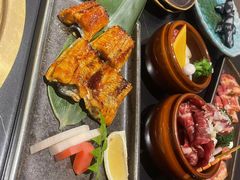 -山川小町·极番烧肉(新地假日广场店)