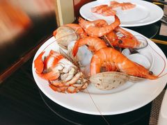 -大中华希尔顿酒店-念自助餐·嗨啤·小龙虾