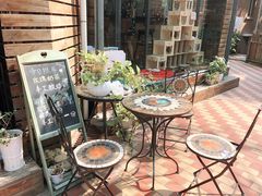 -有猫主题·治愈系猫咖(曾厝垵店)