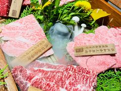 -山川小町·极番烧肉(新地假日广场店)
