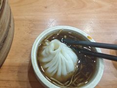 -莱莱小笼·乔艾