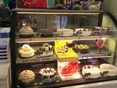 面包甜点陈列柜-DQ·蛋糕·冰淇淋(虹口龙之梦店)