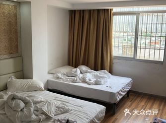 新协旅馆在新店也算是老牌的旅馆了，不知道是换老板还是