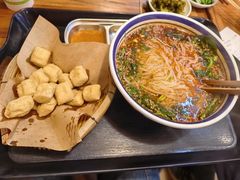 -云阿蛮云南生烫牛肉米线(奉贤路店)