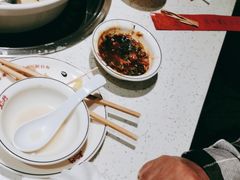 -三人行骨头王火锅(长寿店)
