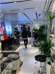 -罗亚帝造型·烫发染发