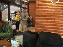 -星巴克(上海虹桥新天地二店)