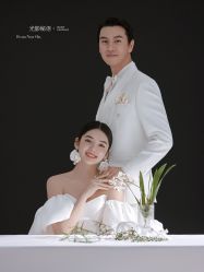 -雪中彩影婚纱摄影·微光艺术中心