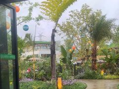 -茅草房·河畔园林火锅