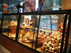 面包甜点陈列柜-Dough&Joe团憩(瑞虹天地月亮湾店)