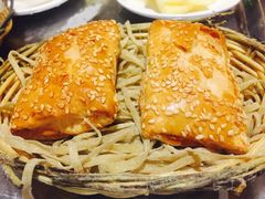 -洞庭洲·防空洞火锅·烧烤·铜锅涮肉(新百广场店)