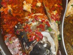 -阿瓦山寨·湘菜现炒·剁椒鱼头王(咸阳总店)