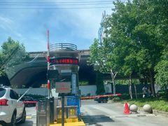 -百联中环购物广场-停车场