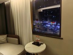 -朵兰达V酒店(长沙砂子塘地铁站店)