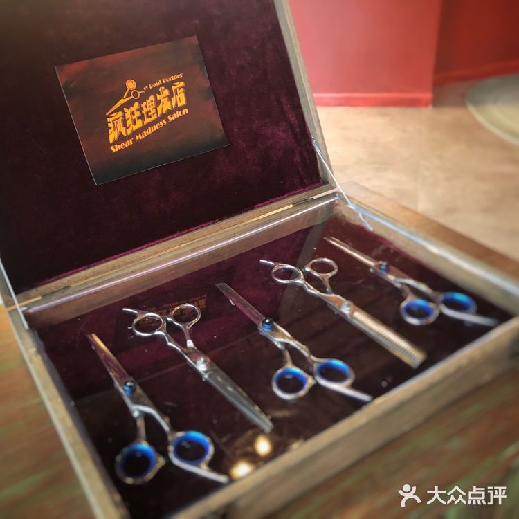 沉浸式的话剧，你试过了吗？