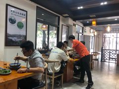 大堂-九道菜有鸡鱼头(石鼓路店)
