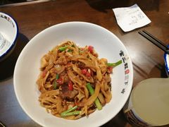 -富正毅三下锅·湘西韵味(天门山索道店)