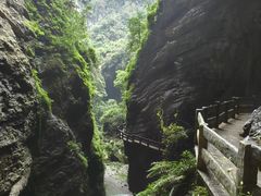 -龙水峡地缝景区