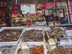 门面-鑫记婆婆兔·成都特产·兔头手撕兔(太古里店)