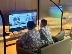 -涨巢·潮玩水疗局