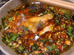 -肖肖酸萝卜鱼火锅(总店)