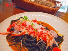 阿拉斯加蟹肉配海胆酱墨鱼汁意面-CHILLAX轻乐时(侨建·Hi City店)
