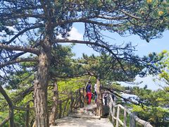 -罗田薄刀峰风景区