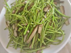 -小胡子农家菜馆