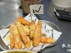 -W COLLECTIVE  DESSERT SHOP