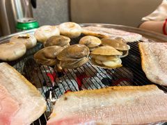 -围炉肉舍•炭烤活鳗•丹东海鲜烤肉(步行街店)