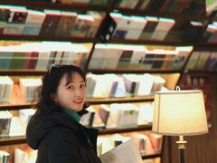 -钟书阁(珍园店)