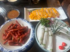 -大匠工房古船木艺术餐厅·猪肚鸡专门店(长白仙岛店)