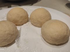 脆皮流沙包-皇朝会.经典传统粤菜(外滩店)