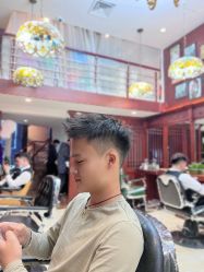 -尼特斯男士发型馆