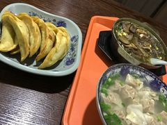 -老新隆牛肉锅贴(新街口店)